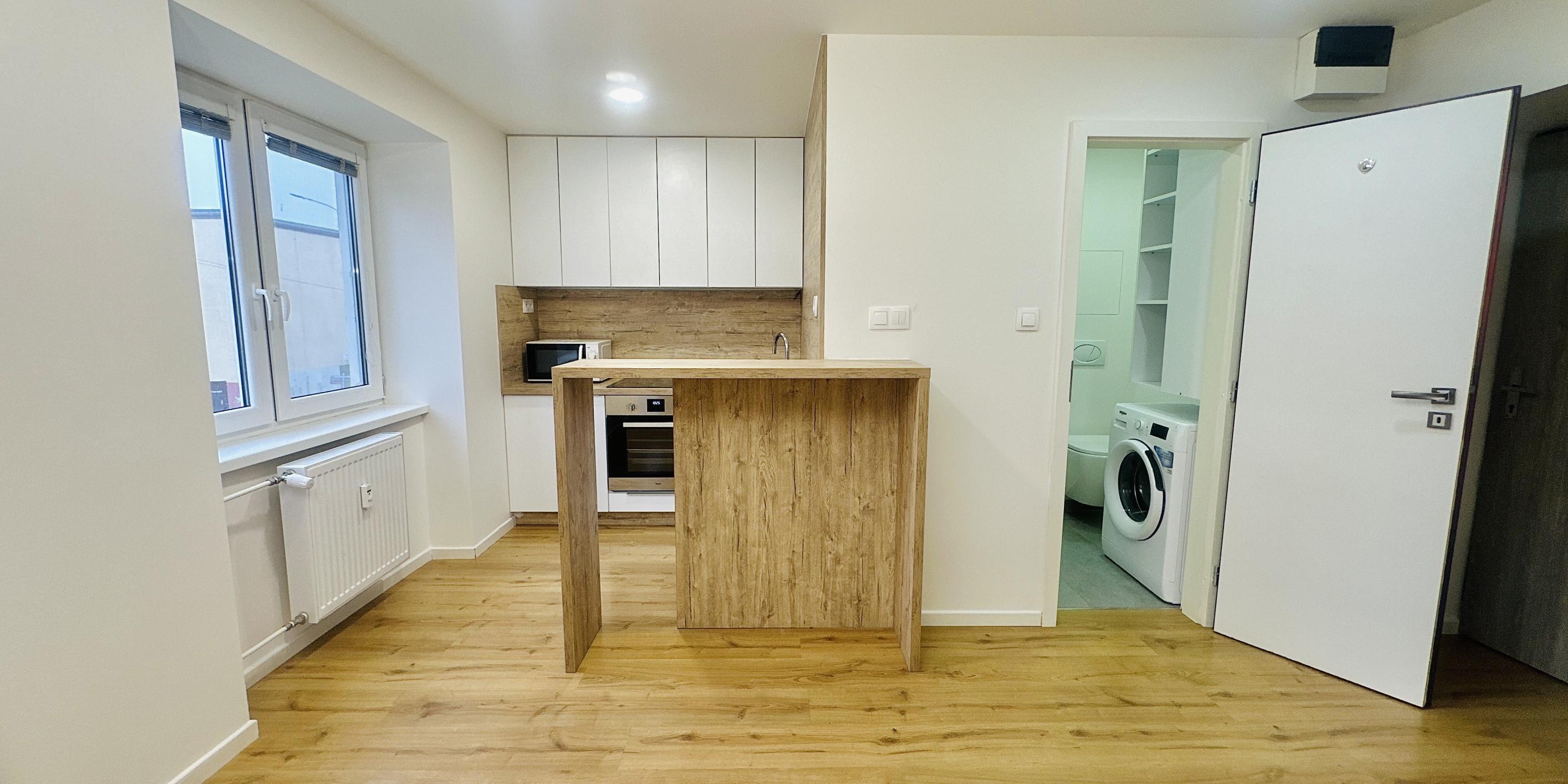 Garsonka Šaca, komplet rekonštrukcia