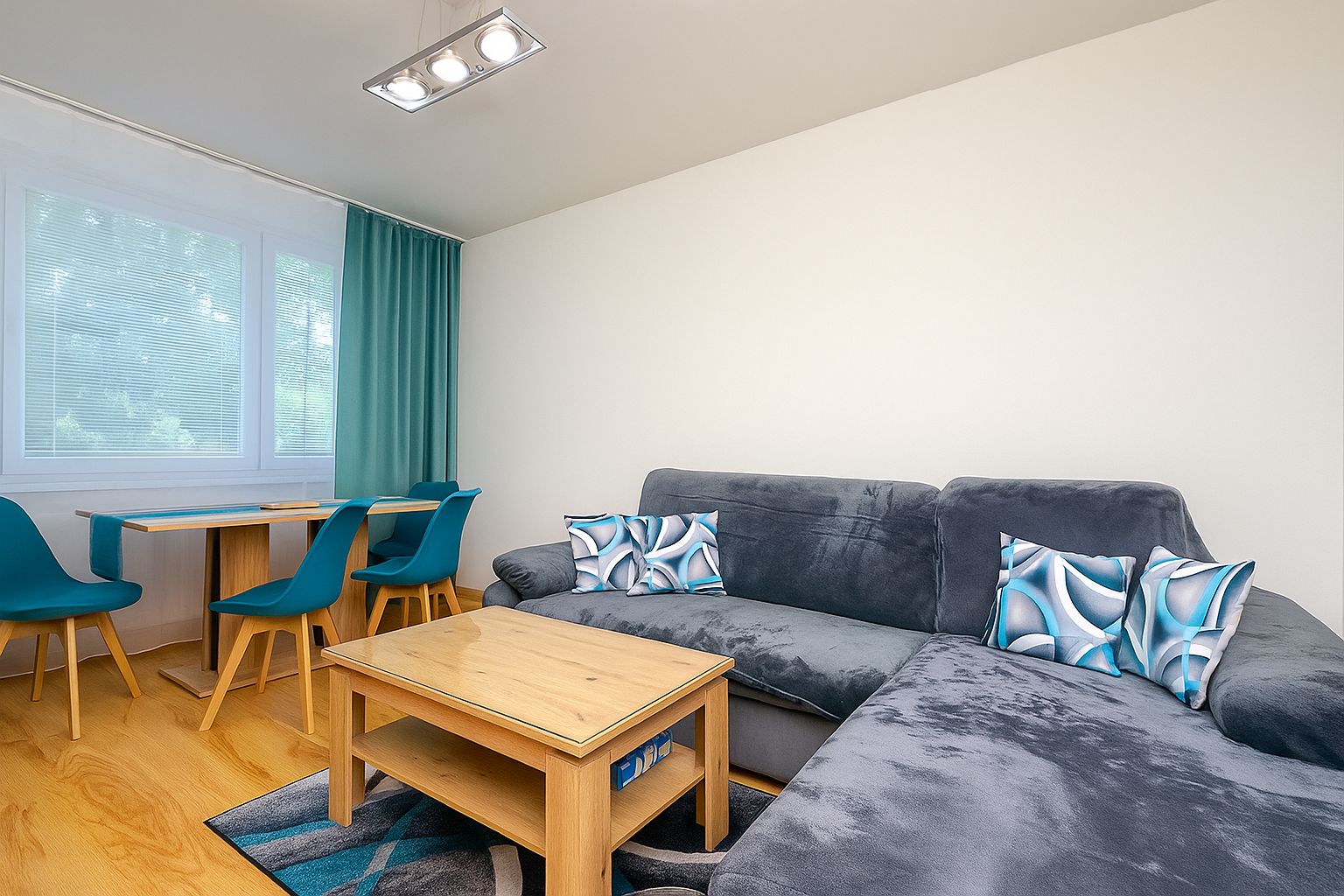 PRENÁJOM - zariadený 3-izbový byt, Baltická, + klíma